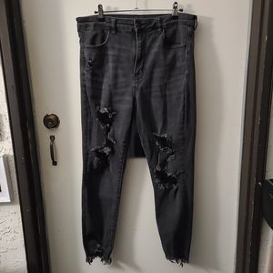 Black ripped skinny jeans